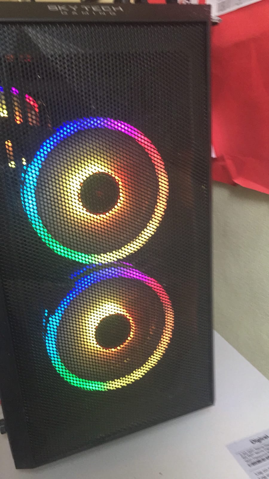 Skytech Gaming Crystal Gaming PC, Ryzen 5 8400F, RTX 5060 customer photo 2