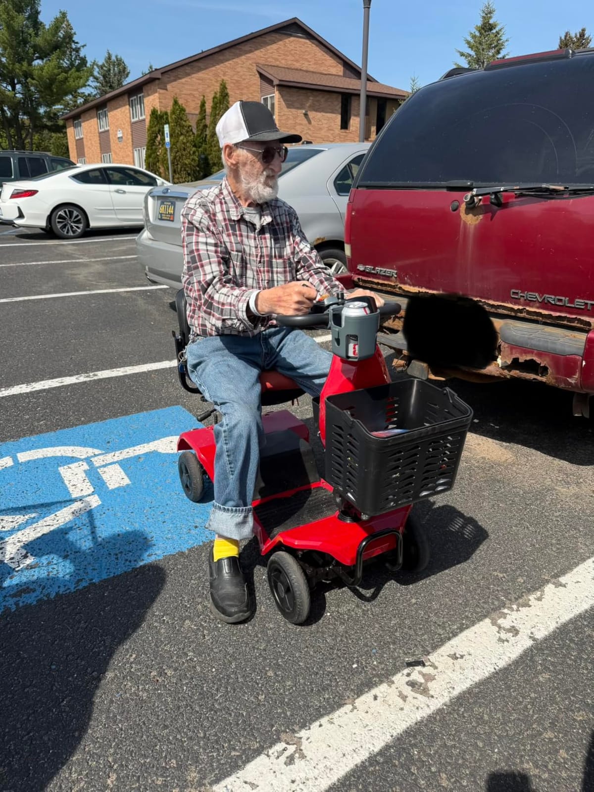 Mobility Scooter,Foldable,300 lbs Capacity,Travel & Daily Commute customer photo 2