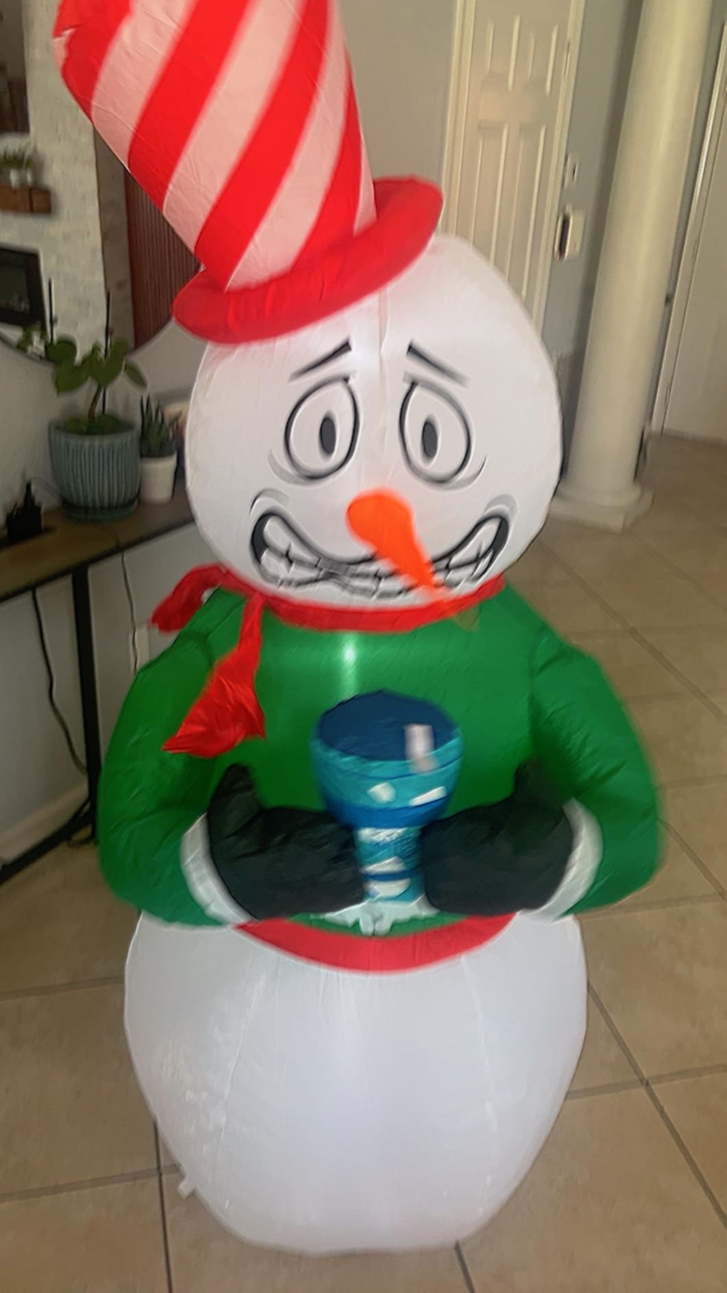 Elegear 7FT Animated Santa and Reindeer Christmas Inflatables Decoration customer photo 1