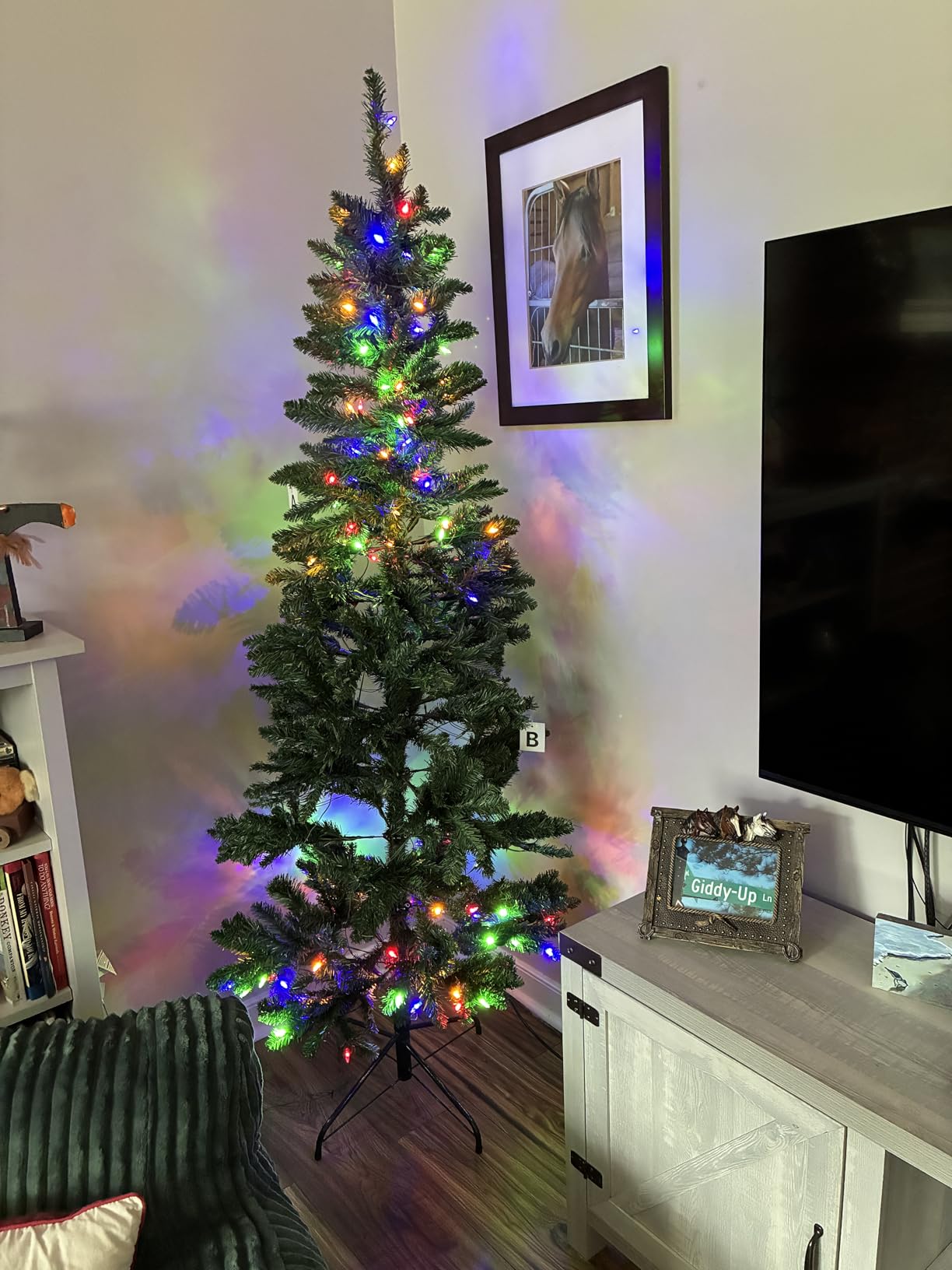 Hykolity 7.5 ft Prelit Pencil Christmas Tree with 400 Warm White LEDs customer photo 1