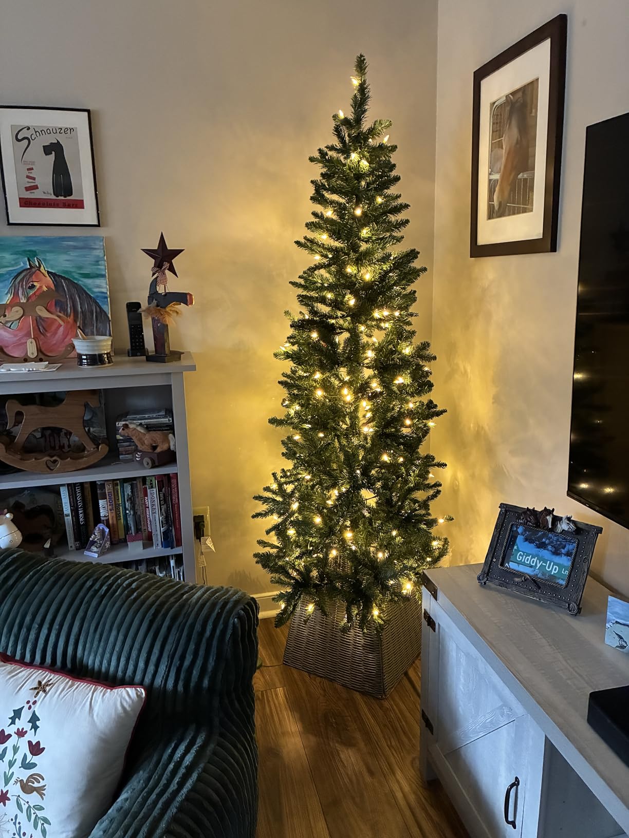 Hykolity 7.5 ft Prelit Pencil Christmas Tree with 400 Warm White LEDs customer photo 2