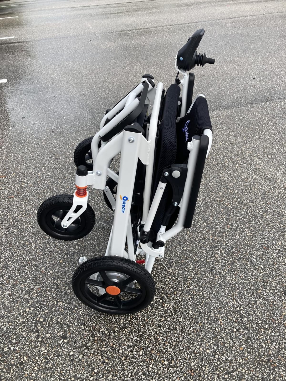 Aotedor Electric Wheelchair for Adults,39 lbs Lightweight Foldable Power Wheelchair, Airline Approved,11 Miles Travel Range, 400W Brushless Motor, Portable Mobility Chair for Seniors customer photo 1