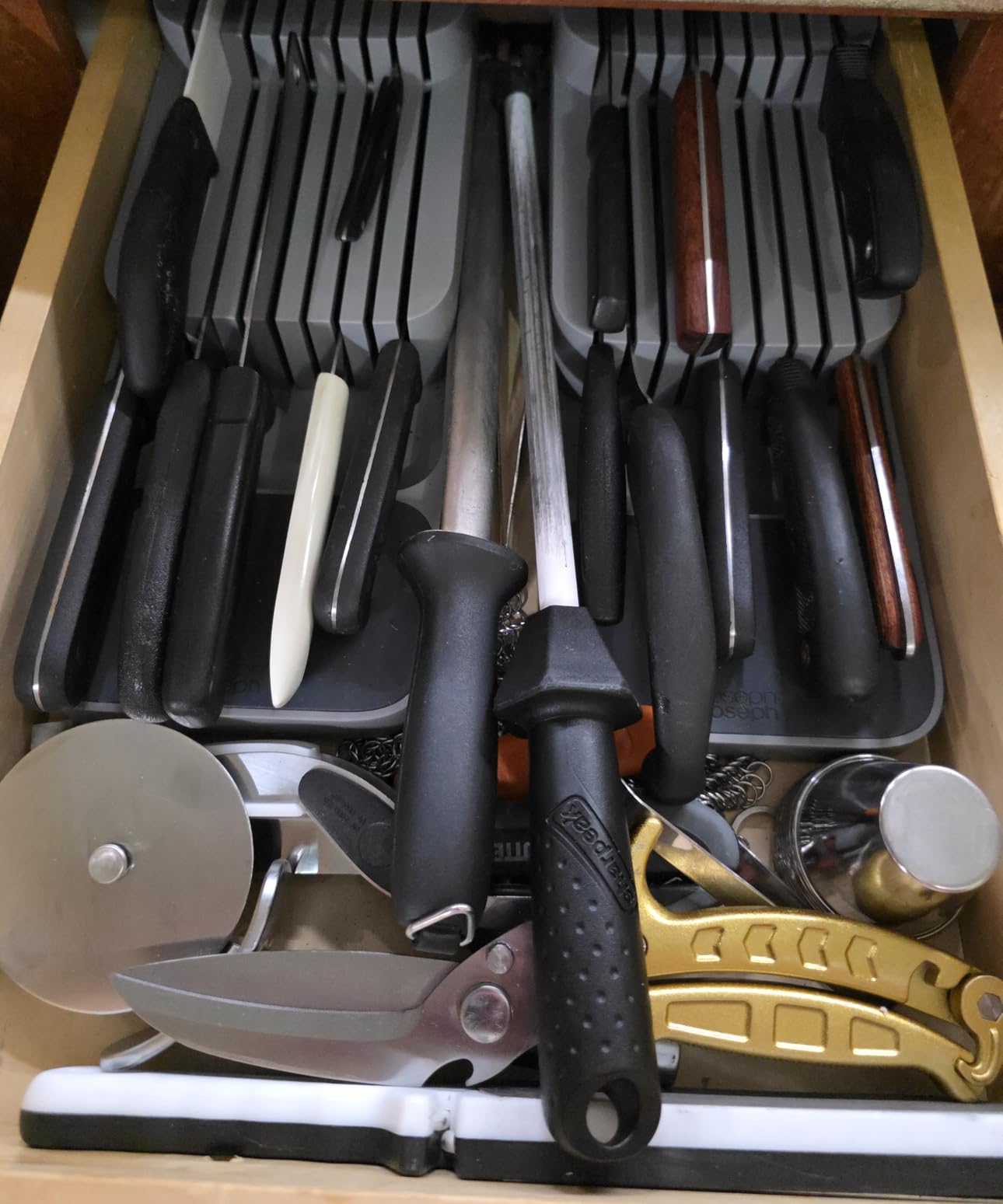 Joseph Joseph DrawerStore Knife Organizer, holds up to 9 knives, Kitchen Organization & Drawer Storage – Compact, Gray customer photo 2