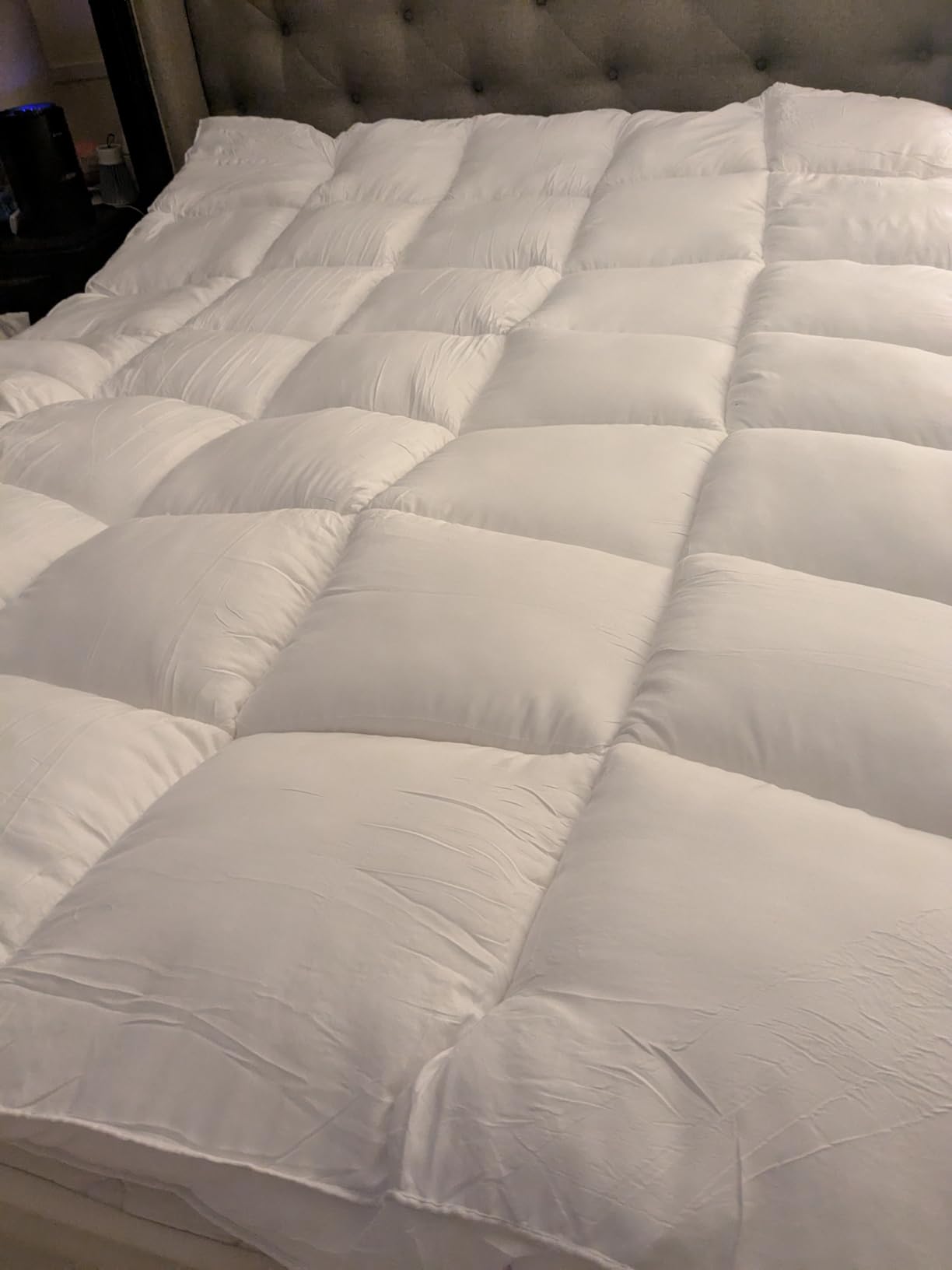 1400 GSM Queen Mattress Topper, Extra Thick Cooling Pillow Top Plush Pad customer photo 1