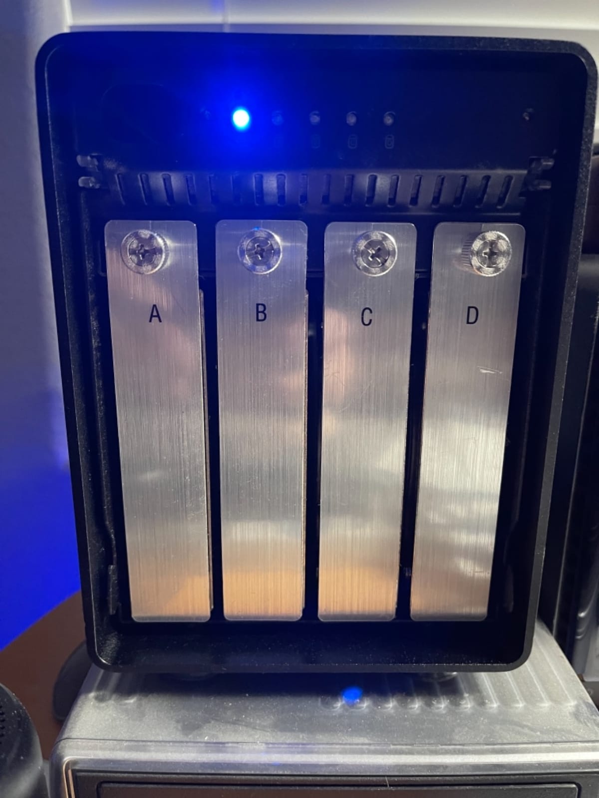 OWC ThunderBay 4 Thunderbolt 40Gb/s Four-Bay SATA Enclosure w/ SoftRAID customer photo 2