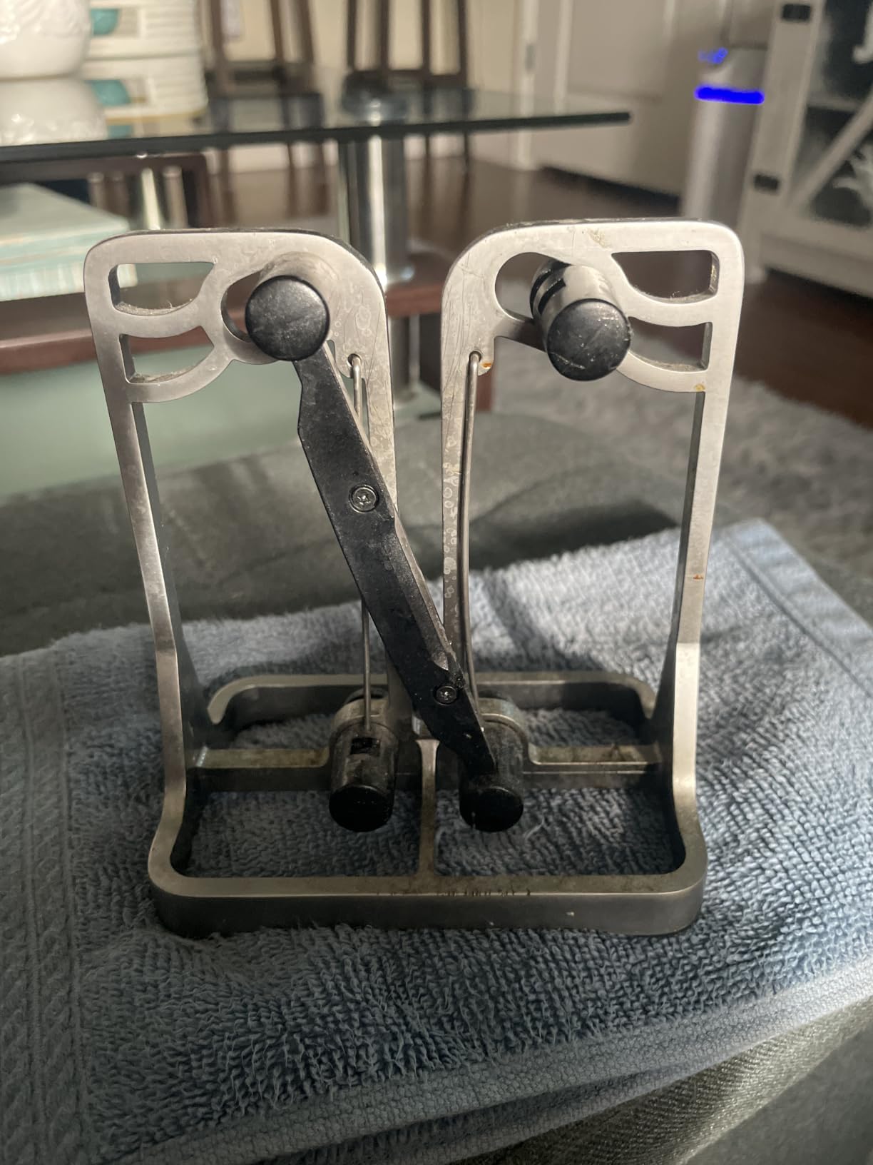 Knife Sharpener Tool with Self-Adjusting, Stainless Steel Tungsten Carbide customer photo 2