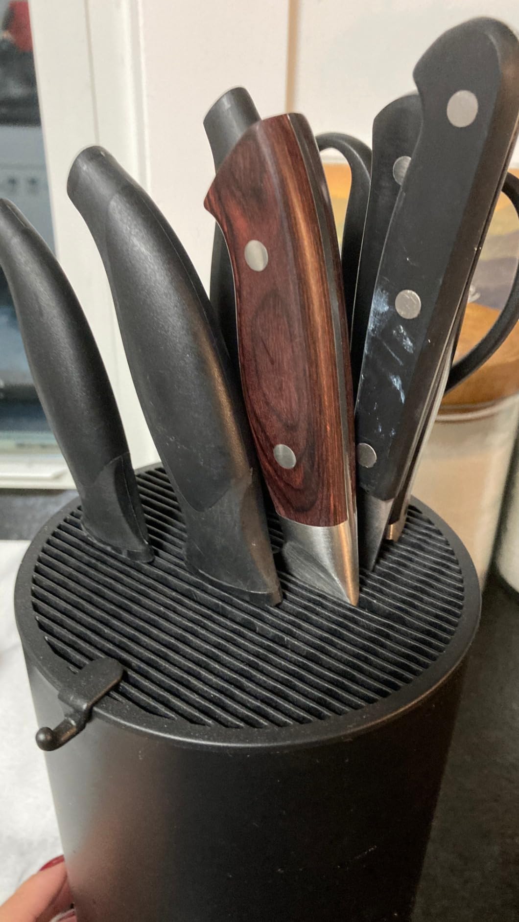 OOU Universal Knife Block Holder Without Knives, Round Kitchen Knife Holder, Detachable Knife Storage for Easy Cleaning-Black customer photo 1