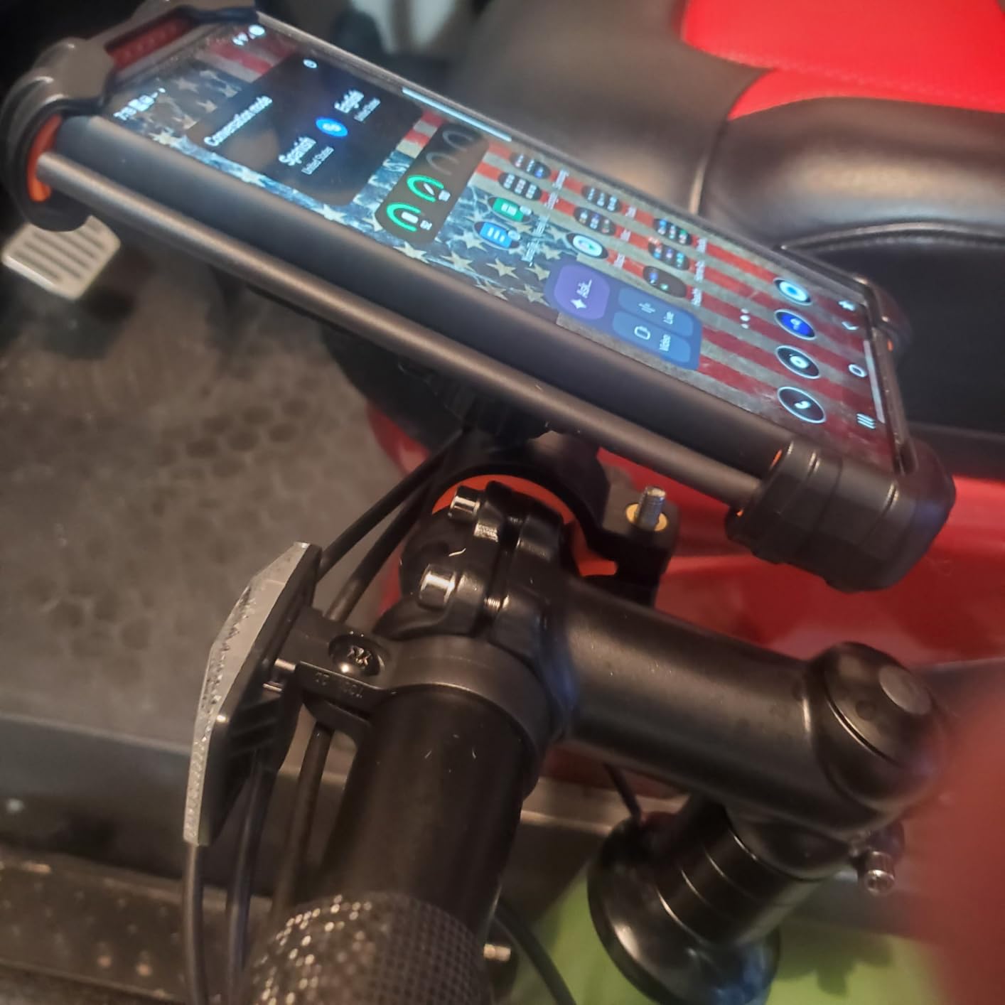 Lamicall Bike Phone Holder Motorcycle Mount - One-Hand Operation, Lockable customer photo 2
