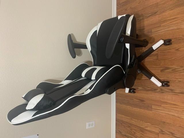 Flash Furniture X20 Fully Reclining LeatherSoft Racing Style Gaming Chair with Headrest, Lumbar Pillows, Ergonomic Swivel Computer Chair, Black/White customer photo 1