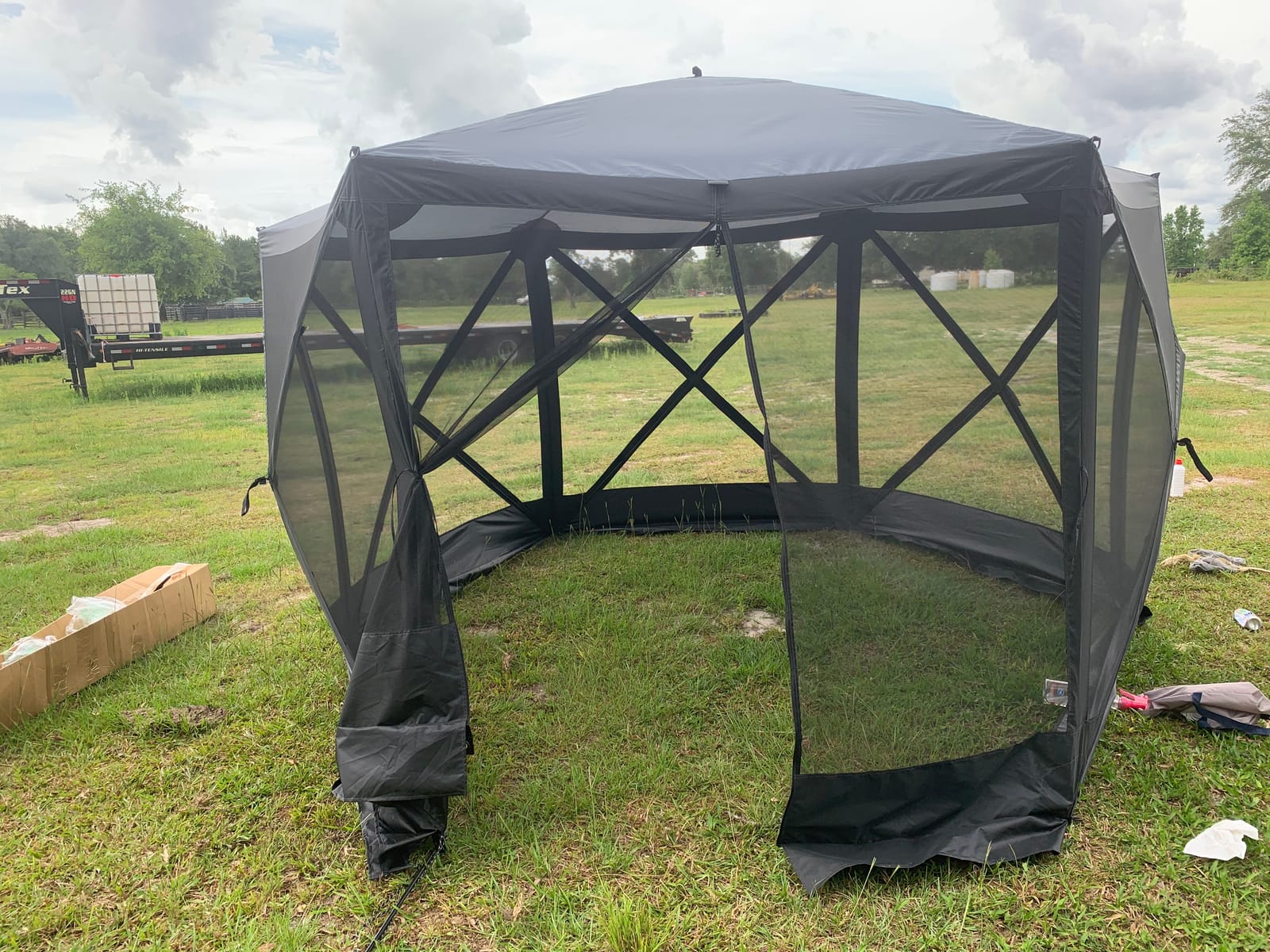 EVER ADVANCED Pop Up Gazebo Screen House Tent for Camping 11.5 ft for 8-10 Person Instant Canopy Shelter with Netting Portable for Outdoor, Backyard, Black customer photo 2