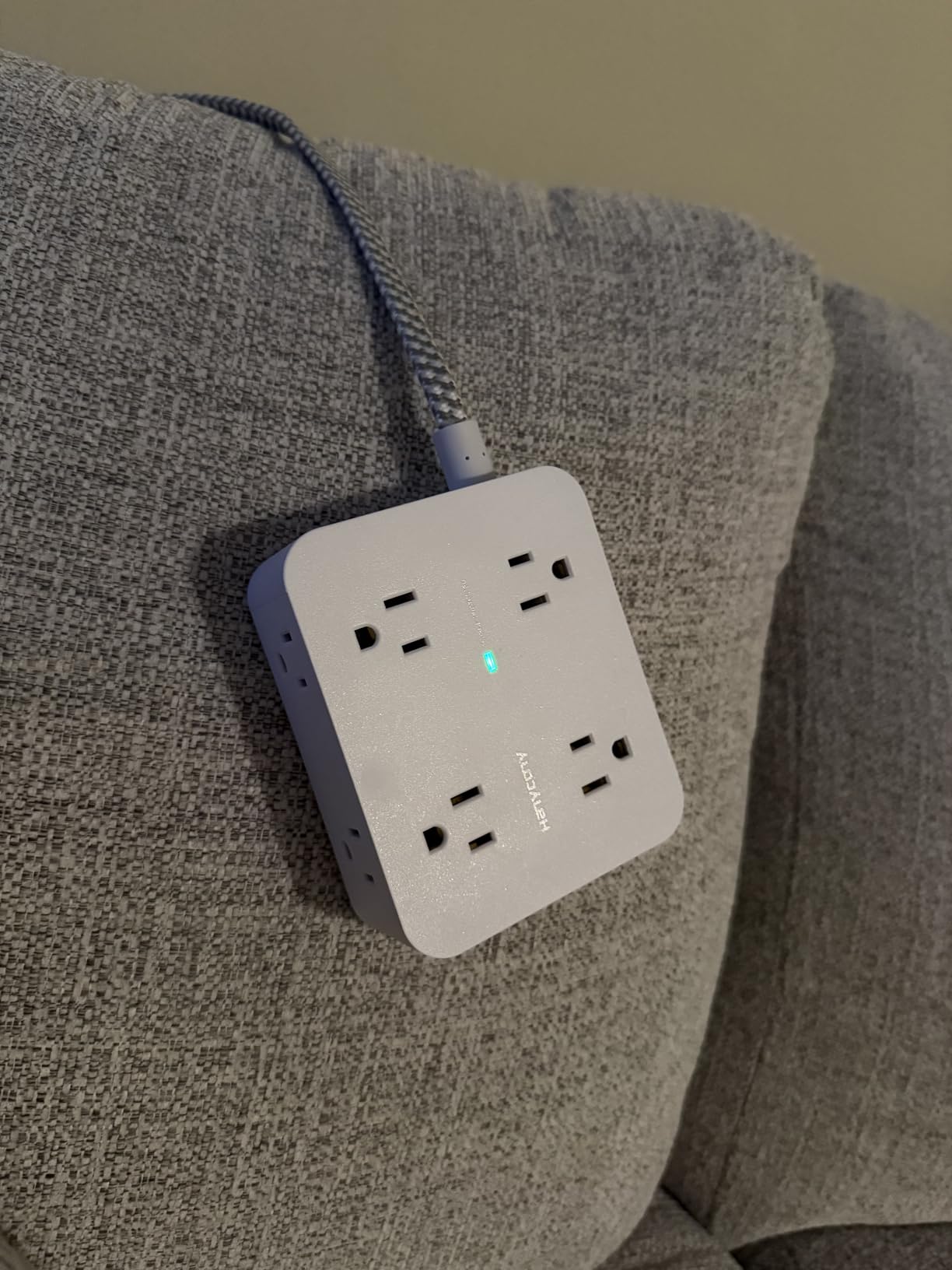 HANYCONY Surge Protector Power Strip, 1080J, 5 Ft Braided Extension Cord customer photo 1