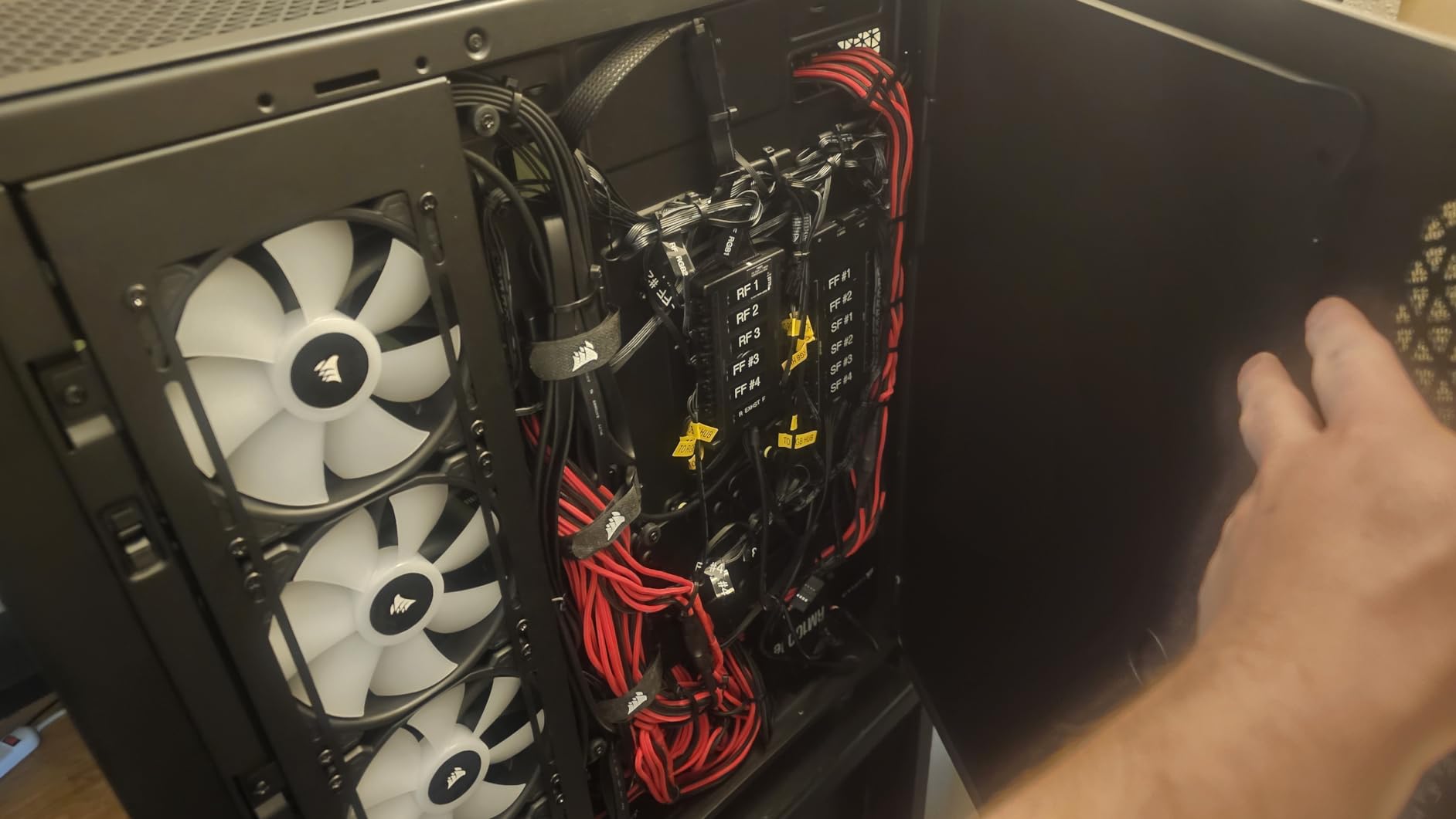 CORSAIR 7000D Airflow Full-Tower ATX PC Case – High-Airflow Front Panel – Spacious Interior – Easy Cable Management – 3X 140mm AirGuide Fans with PWM Repeater Included – Black customer photo 2
