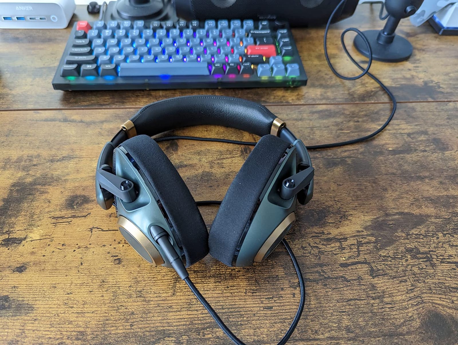 EPOS H6Pro Open Acoustic Gaming with Mic – Immersive Sound, Lightweight Comfort, and Durable Design – Works with Xbox, PS4/PS5 & PC/Windows – Green customer photo 1