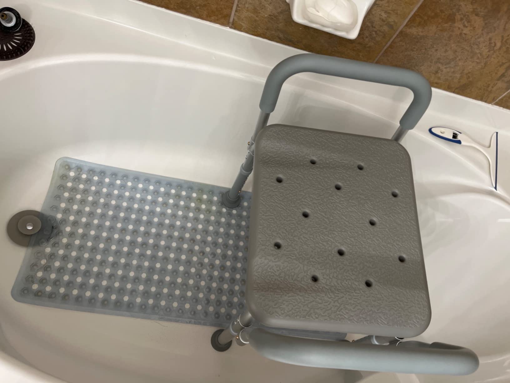 Medline Backless Shower Chair with Arms - 350 lb. capacity, Bench, Stool, Seat for Elderly, Seniors Independent Adult and Disabled Adults customer photo 2