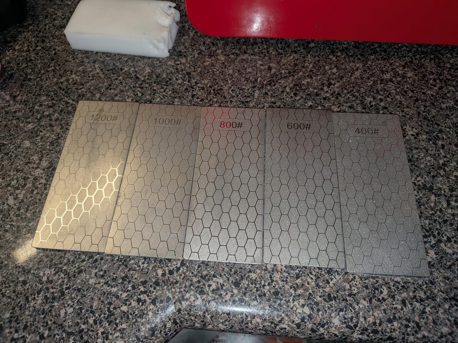 Diamond Sharpening Stone, 5 Pcs Knife Sharpening Stone with Extra Fine/Coarse Plate and Non-slip Base, 400/600/800/1000/1200 Grit customer photo 1