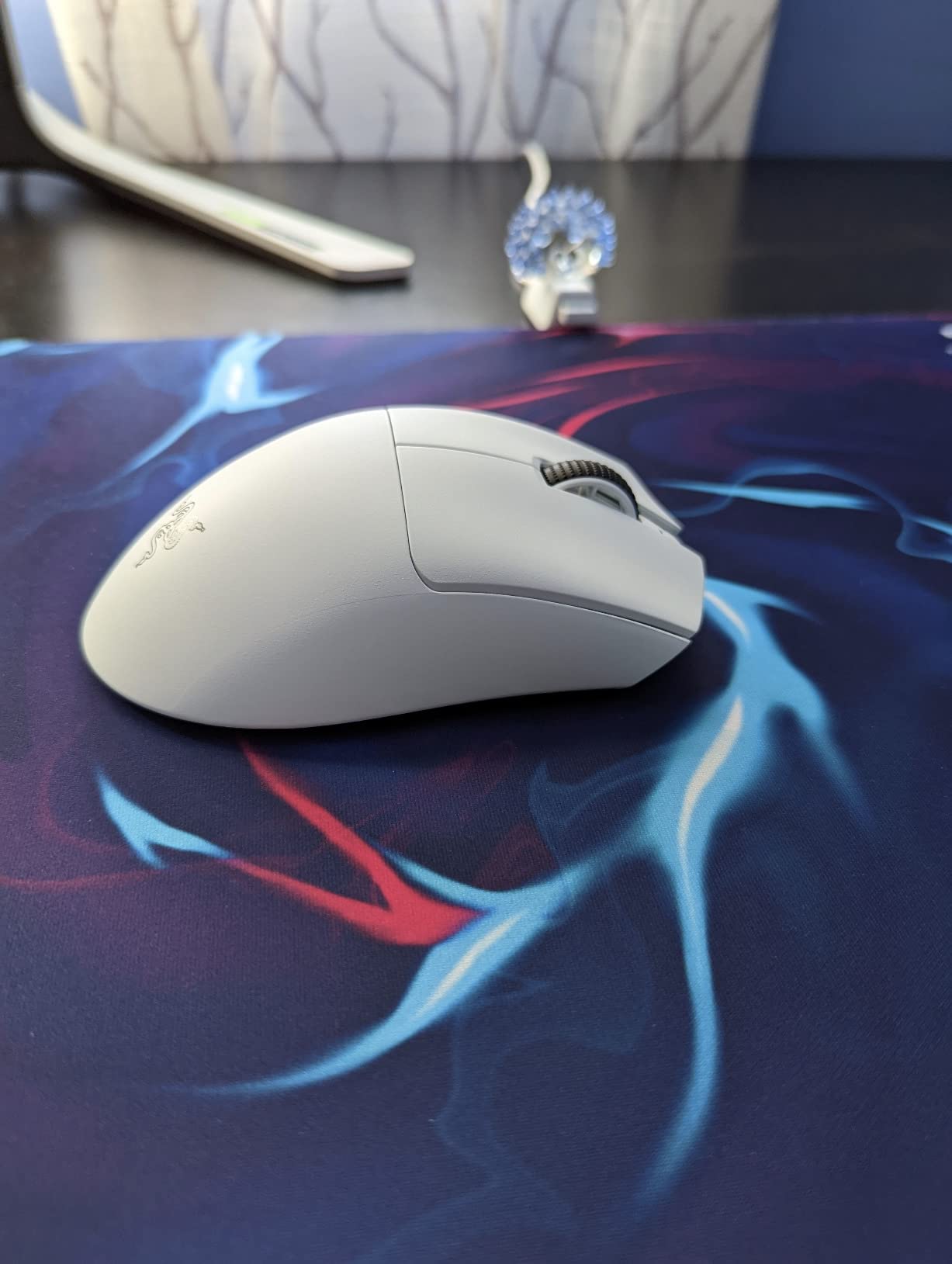 Razer DeathAdder V3 Pro Wireless Gaming Mouse, 63g, 90 Hr Battery, Black customer photo 1