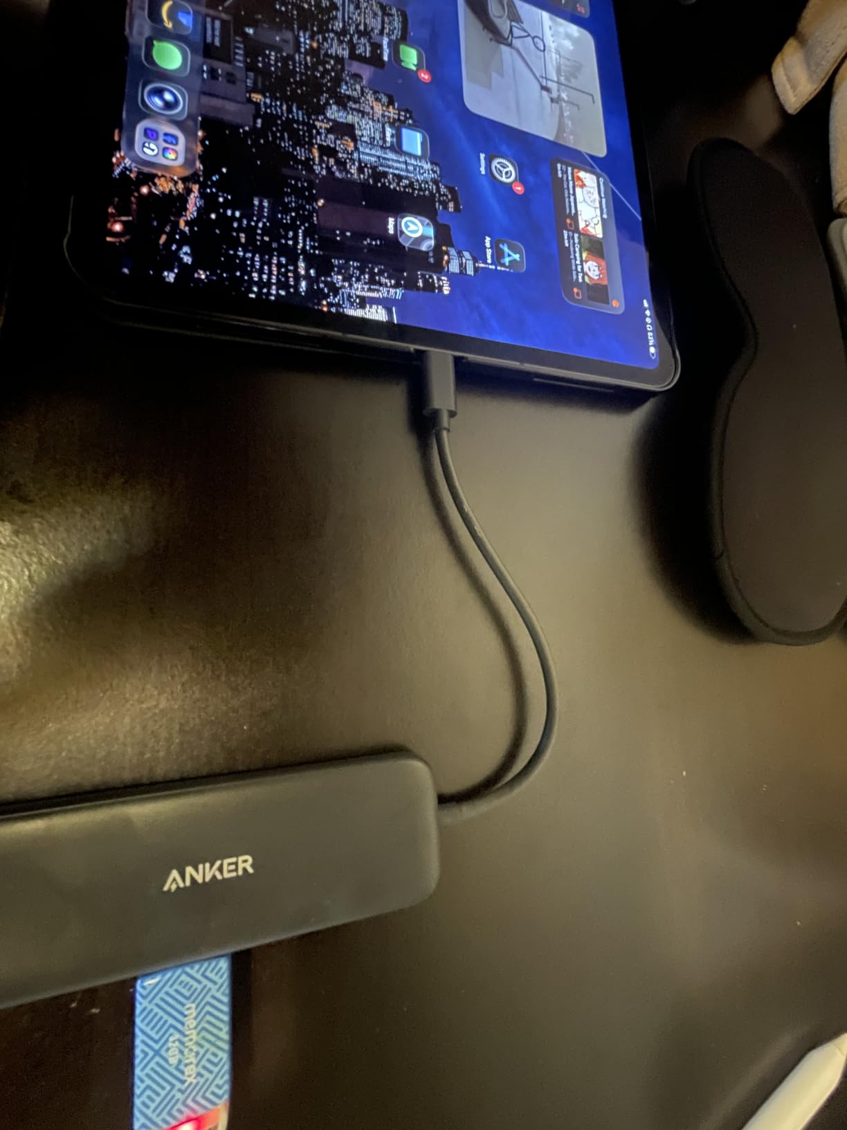 Anker USB C Hub, 5-in-1 USBC to HDMI Splitter with 4K Display customer photo 2