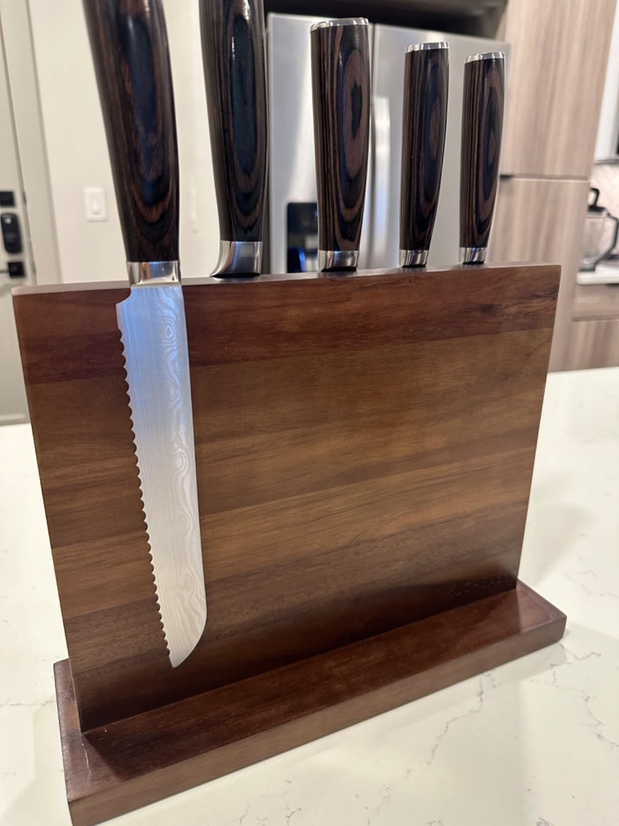 Magnetic Knife Holder - KUCHEASY Double Sided Magnetic Knife Block Without Knives - Wooden Universal Knife Stand Strong Enhanced Magnets -Knife Display Rack for Kitchen Counter Multifunctional Storage customer photo 2