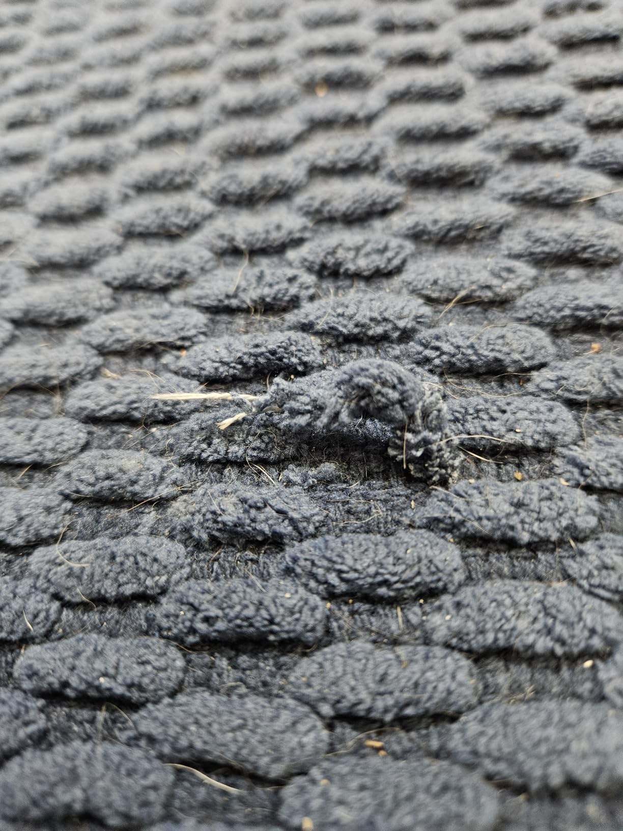 TYUU Bathroom Rugs Non Slip Washable, Super Absorbent Thin Bath Mat Small Quick Dry Low Pile Bathroom Rug, Dark Grey 16