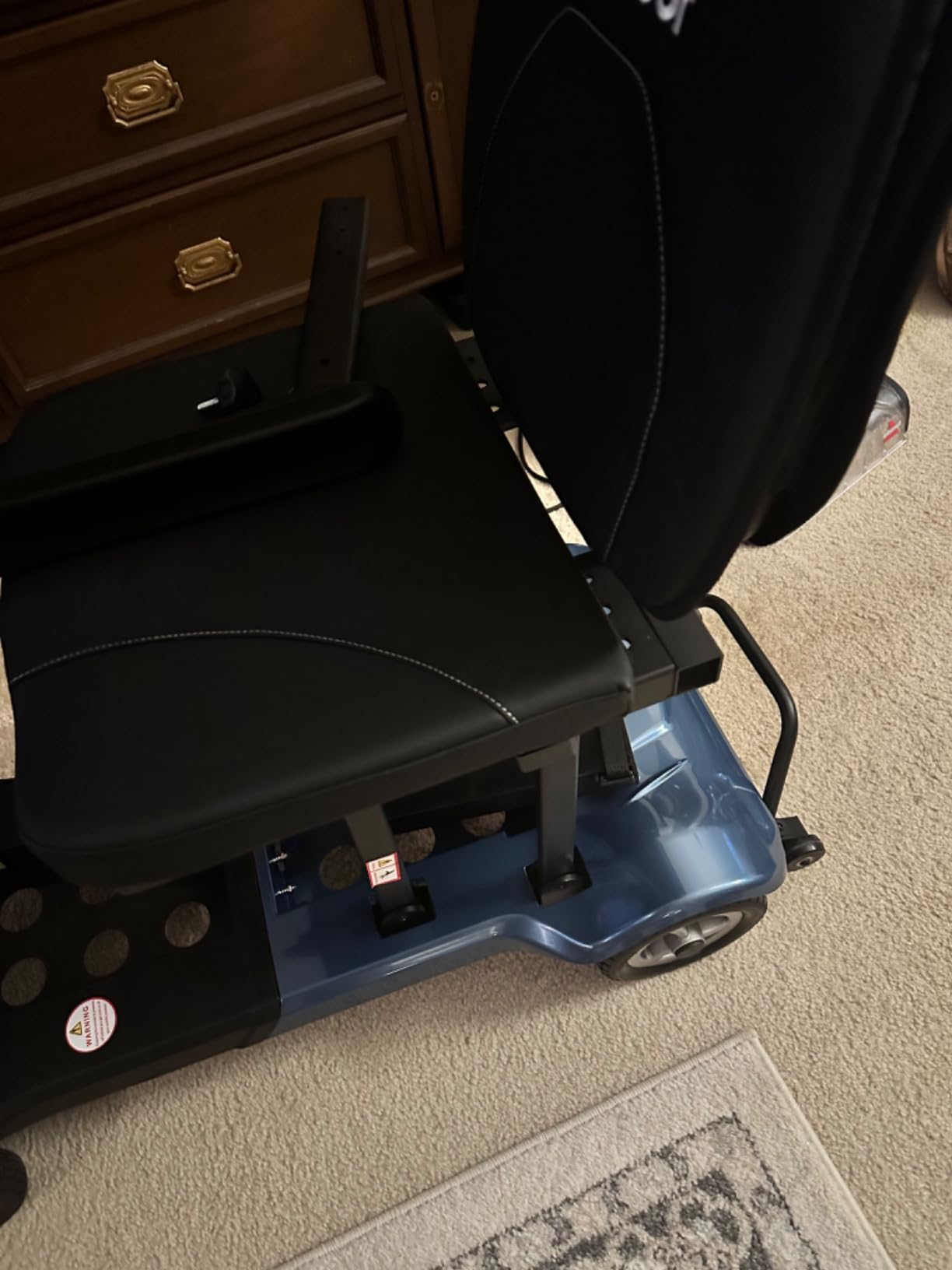 Aotedor Mobility Scooter for Adults, 36 lbs Travel Scooter, Dual Batteries customer photo 2