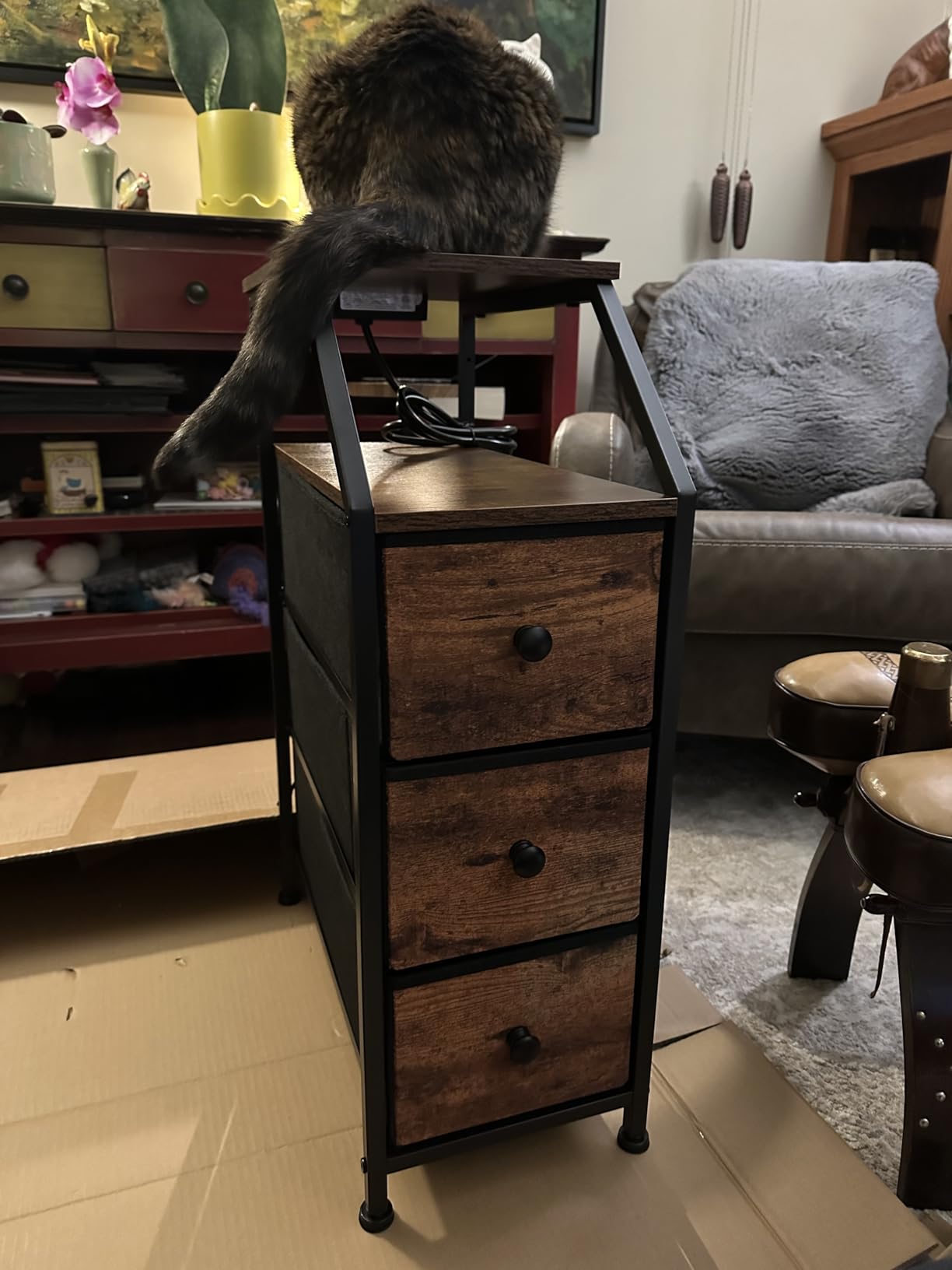 Tohomeor Narrow Dresser Tall Skinny Storage Tower Vertical Slim Chest of Drawers with Charging Station Small Nightstand Side Table for Bedroom, Bathroom, Small Spaces (Rustic Brown, 4 Drawers) customer photo 1