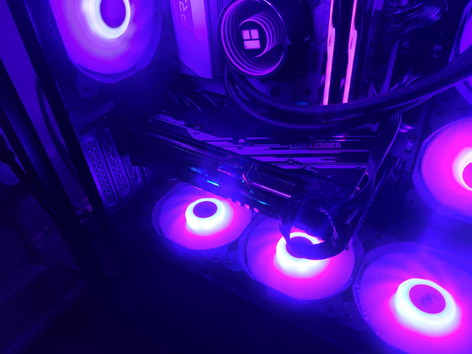 ASRock X870 Pro RS WiFi AMD Ryzen Socket AM5 ATX Motherboard USB4 DDR5 8000 MHz 256 GB SATA3 6.0 Gb/s customer photo 2