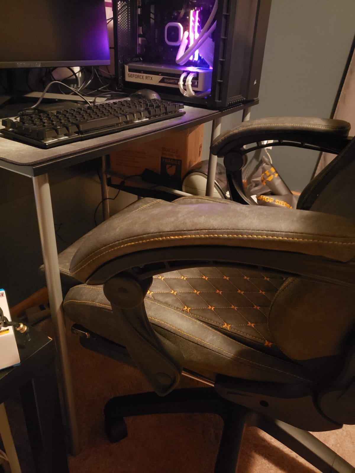 Dowinx Big & Tall Vintage Gaming Chair for Adults, 400 lb Capacity Heavy Duty Ergonomic Computer Chair with Massage Lumbar, Footrest & Easy Side Recline, Brown customer photo 1
