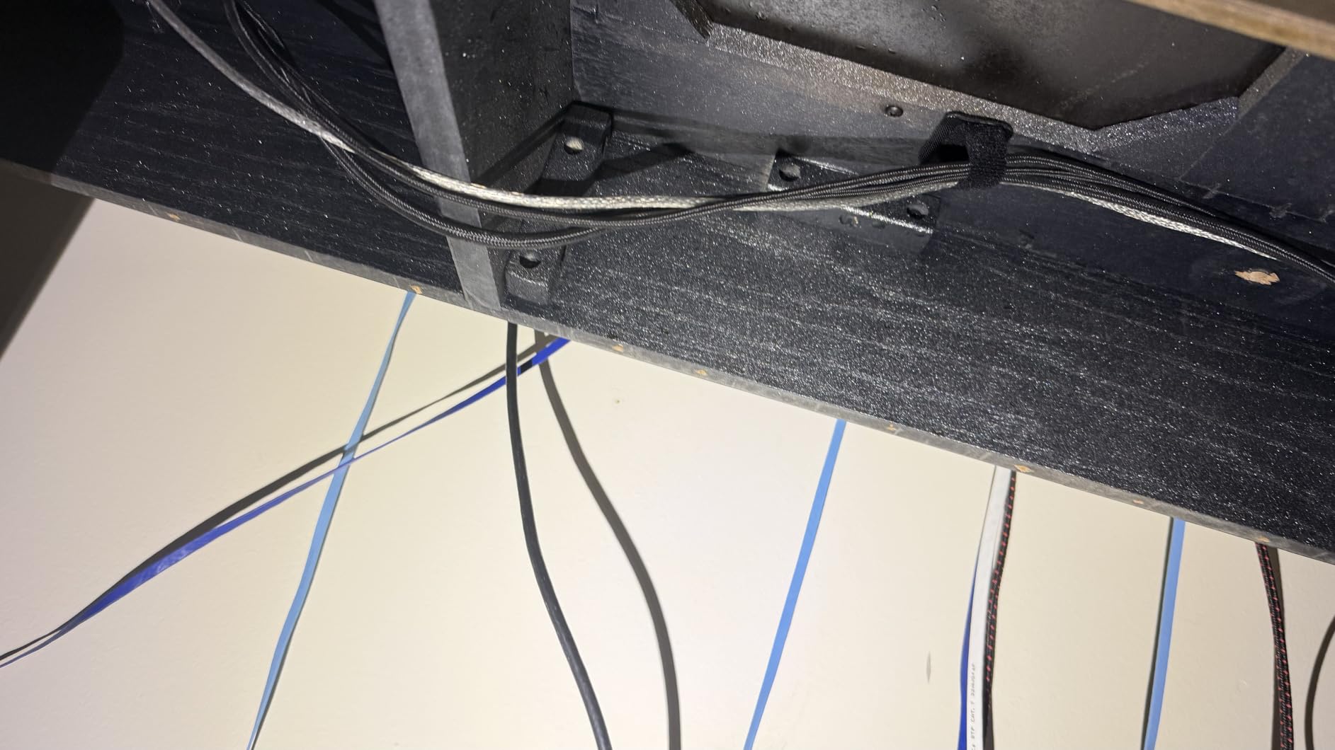 Cable Management Under Desk, Enhanced up to 15 Cord Organizer 20 Pair-Black customer photo 1