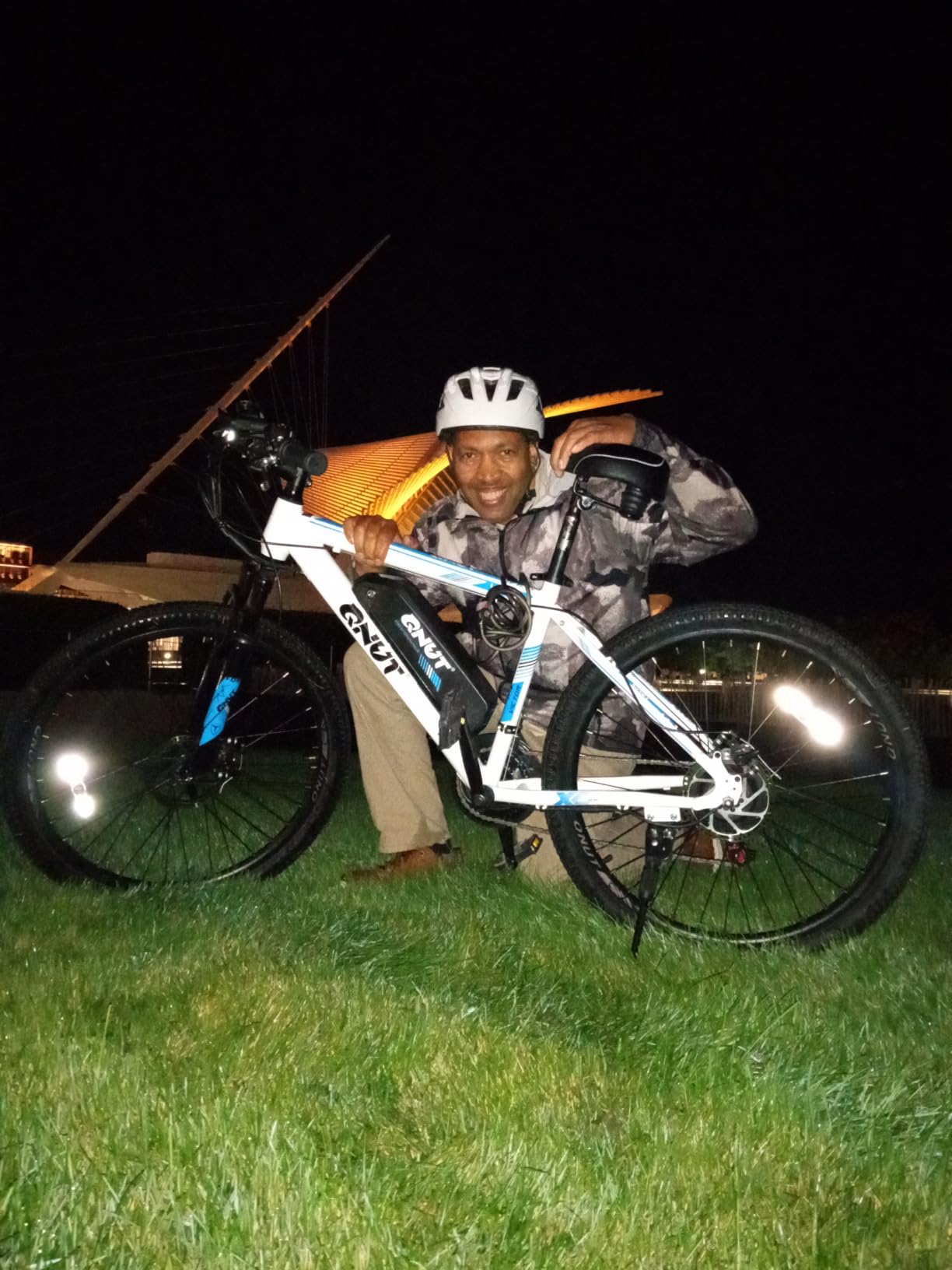 QNUT Electric Bike for Adults, Peak 1000W Motor 26