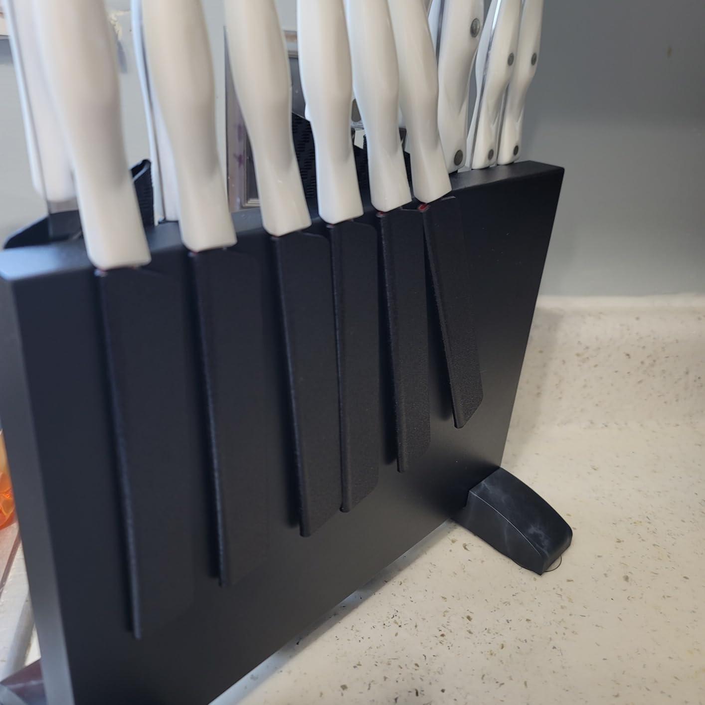 WELLSTAR Knife Edge Guards 8 Inch, Universal Blade Covers, BPA Free ABS Protective Blade Sheaths, Non-Scratch Felt Lining Kitchen Knives Covers (Knives not included) customer photo 2
