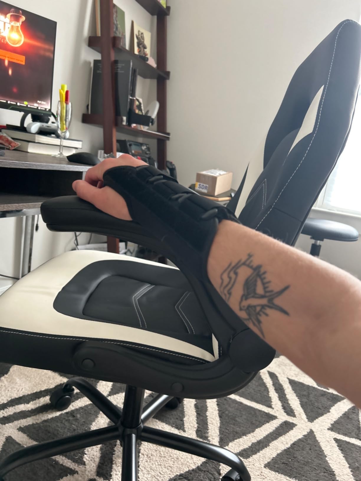 DUMOS Video Game Chair, Ergonomic Computer Desk Chair, Lumbar Support customer photo 2
